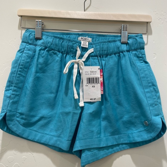 ROXY Women's New Impossible
Love Elastic Waist Shorts - Picture 2 of 4